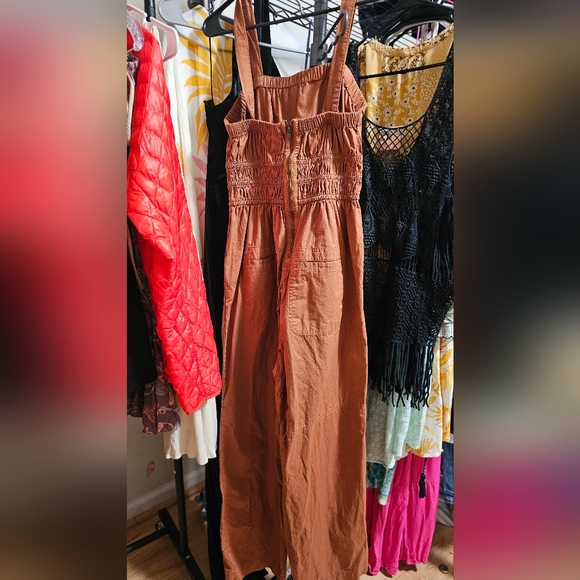 Universal threads jumpsuit - Picture 2 of 2